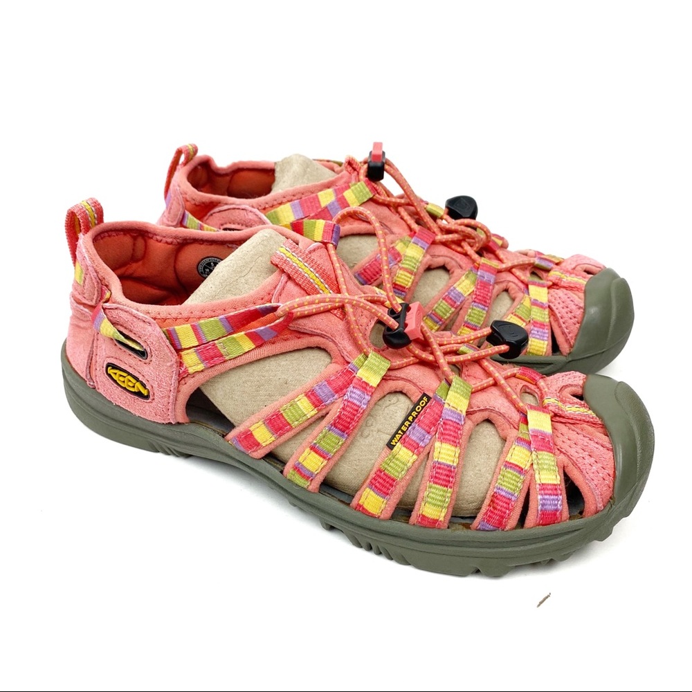 Keen whisper raya In Hot Coral